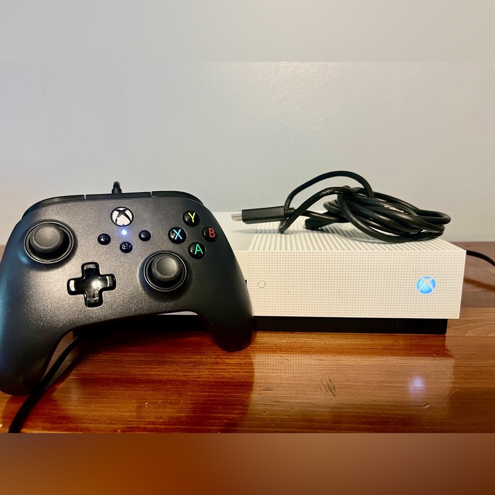 Xbox One S model 1681